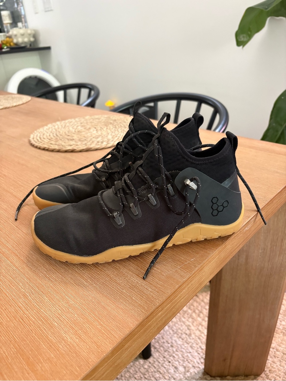 Vivobarefoot Magna Trail FG Womens Black Gum - Size 40 EUR (9 US)